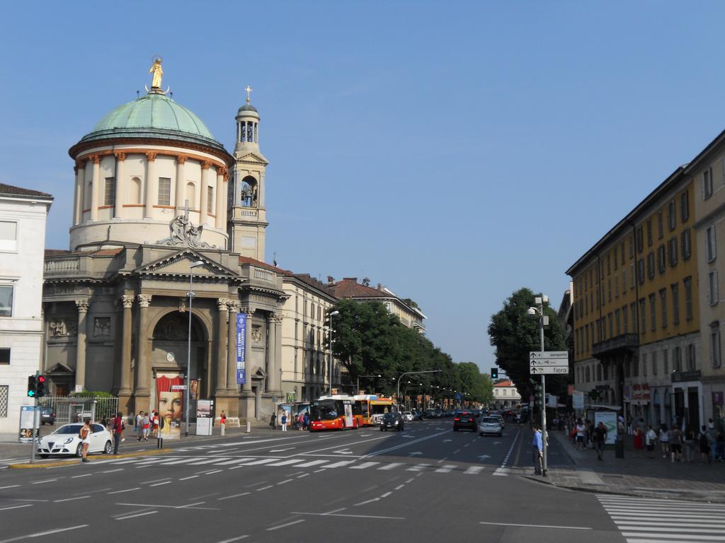 Apartment Bergamo Centro Storico Pokoj fotografie